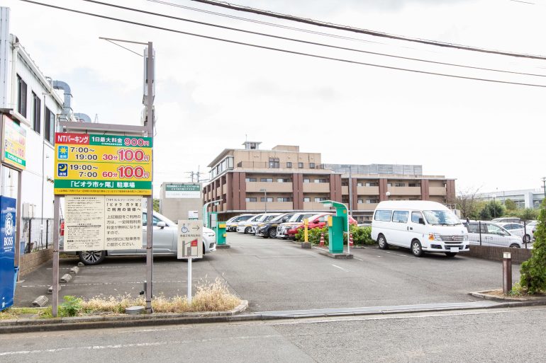 駐車場 / 当院の入り口について